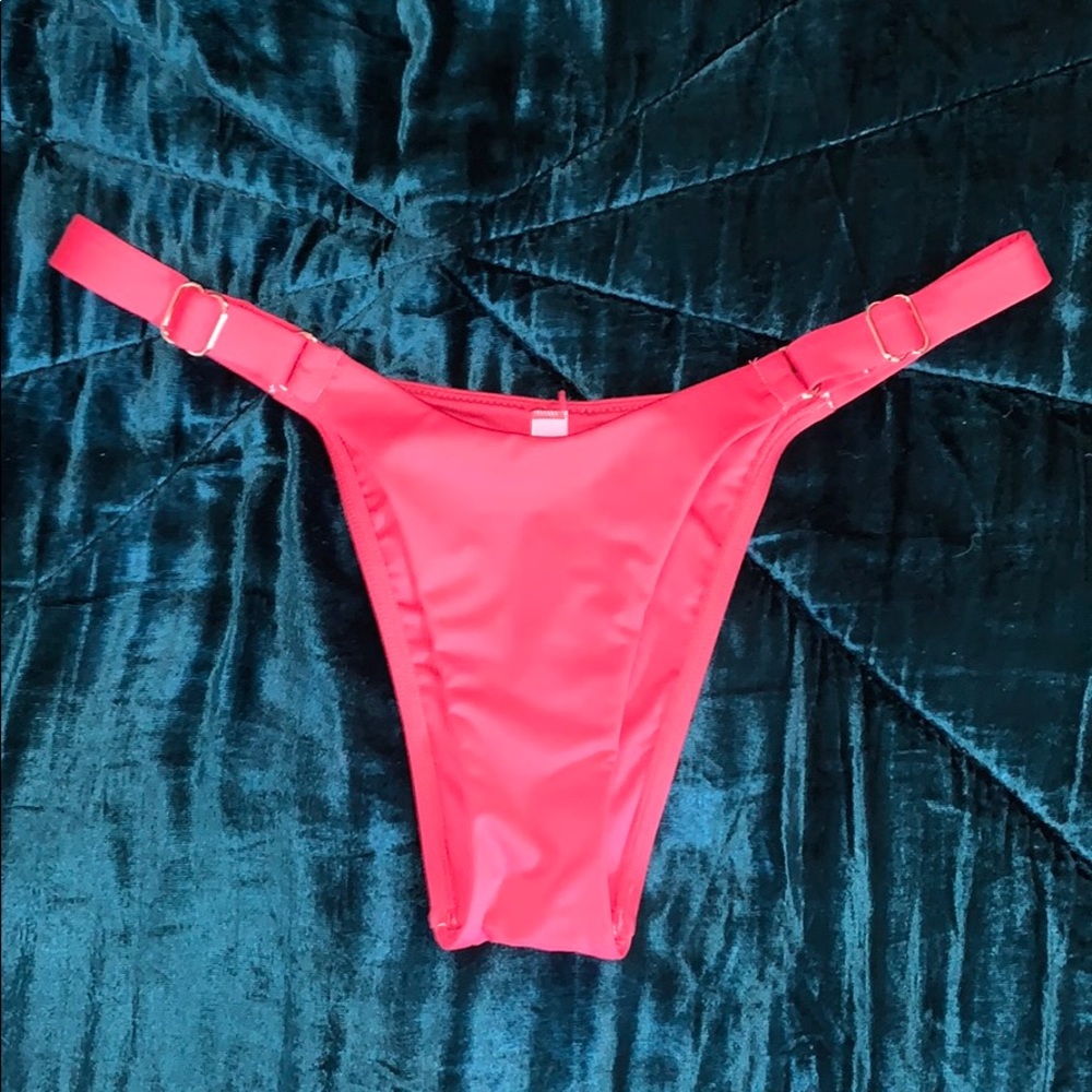 magenta/red bikini bottoms